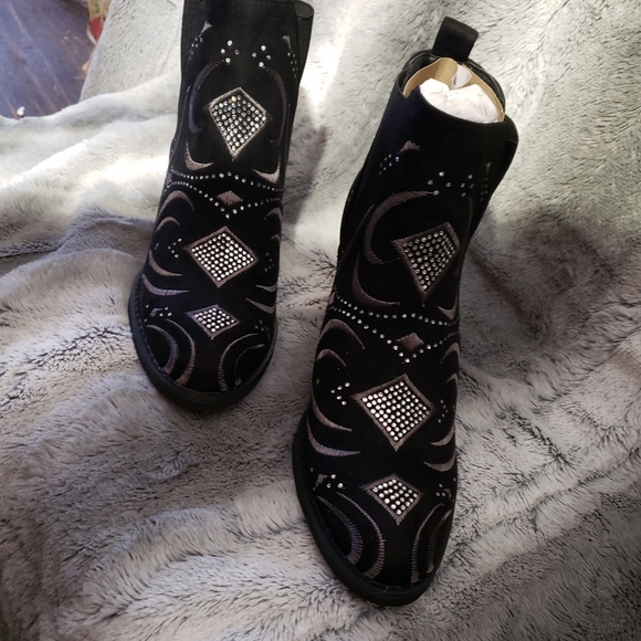 Ankle Boots - Picture 3 of 3